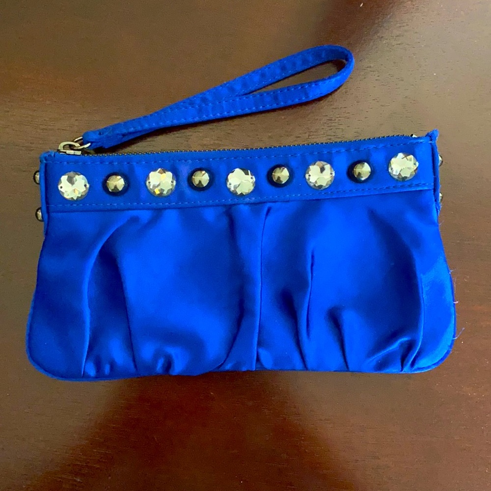 2/$20🎉 Royal blue Express wristlet